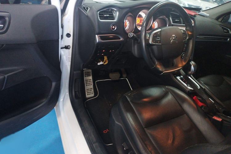 Used Citroen C4L 2015 1.8L Automatic Prestige Edition Interior 3