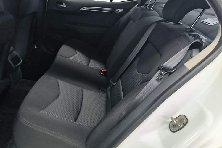 Used Citroen C4L 2015 1.2T Automatic Luxury Edition Interior 4