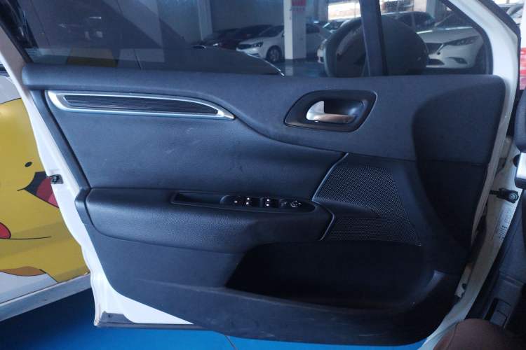 Used Citroen C4L 2015 1.8L Automatic Prestige Edition Interior 7