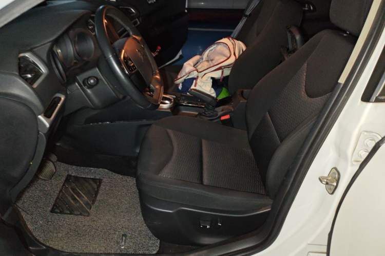 Used Citroen C4L 2015 1.2T Automatic Luxury Edition Left Front Seat
