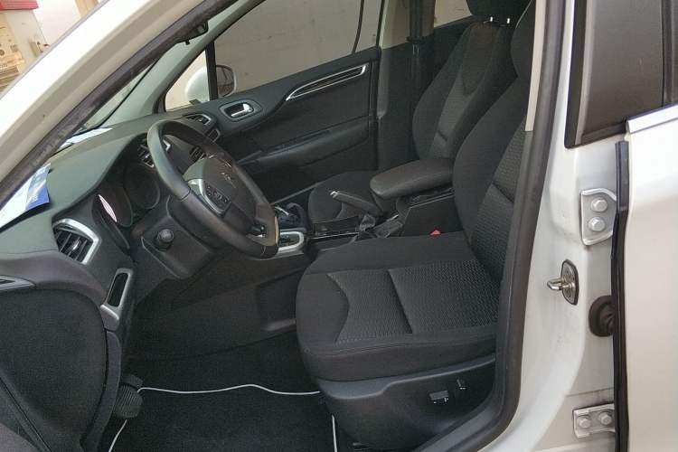 Used Citroen C4L 2015 1.2T Automatic Luxury Edition Left Front Seat