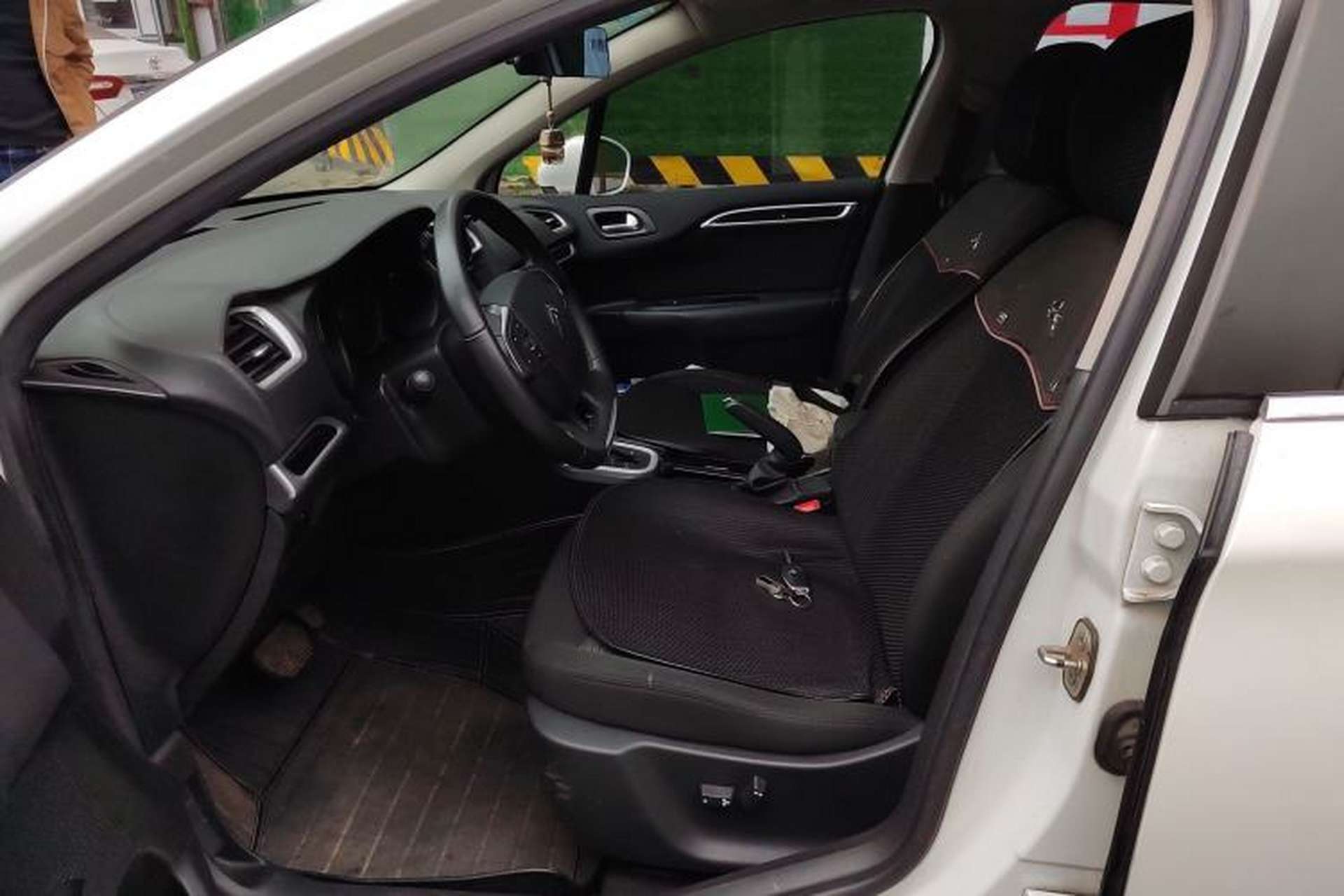 Used Citroen C4L 2015 1.8L Automatic Luxury Edition Left Front Seat
