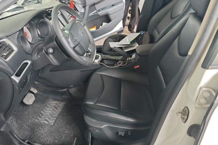 Used Citroen C4L 2015 1.2T Automatic Luxury Edition Left Front Seat