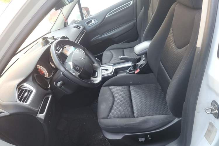 Used Citroen C4L 2015 1.2T Automatic Luxury Edition Left Front Seat