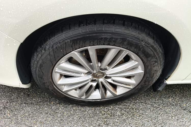 Used Citroen C4L 2015 1.8L Automatic Luxury Edition Left Front Wheel Hub