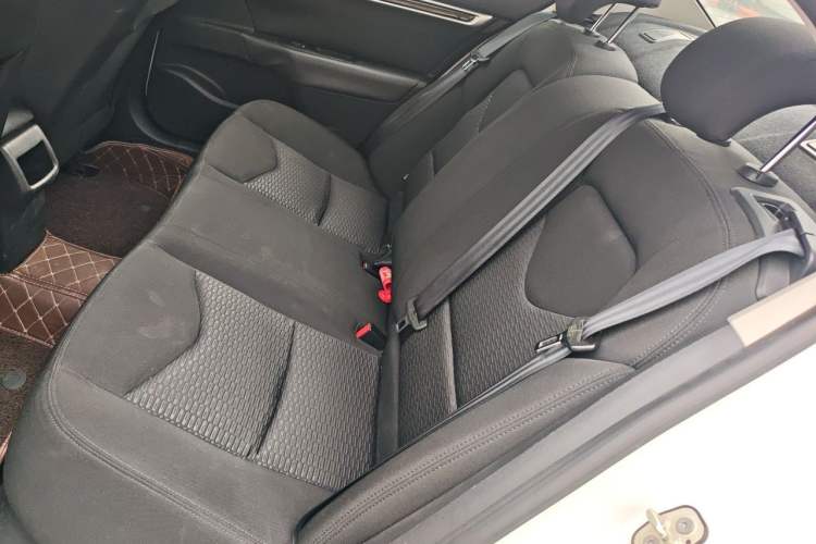 Used Citroen C4L 2015 1.8L Automatic Luxury Edition Left Rear Seat