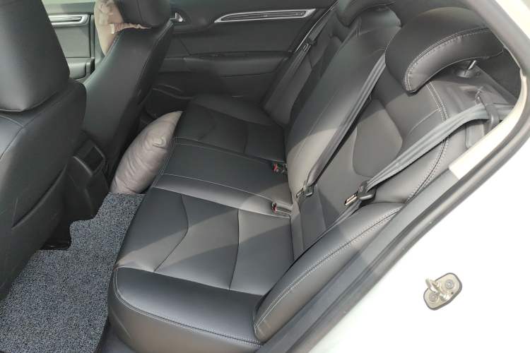 Used Citroen C4L 2015 1.2T Automatic Luxury Edition Left Rear Seat