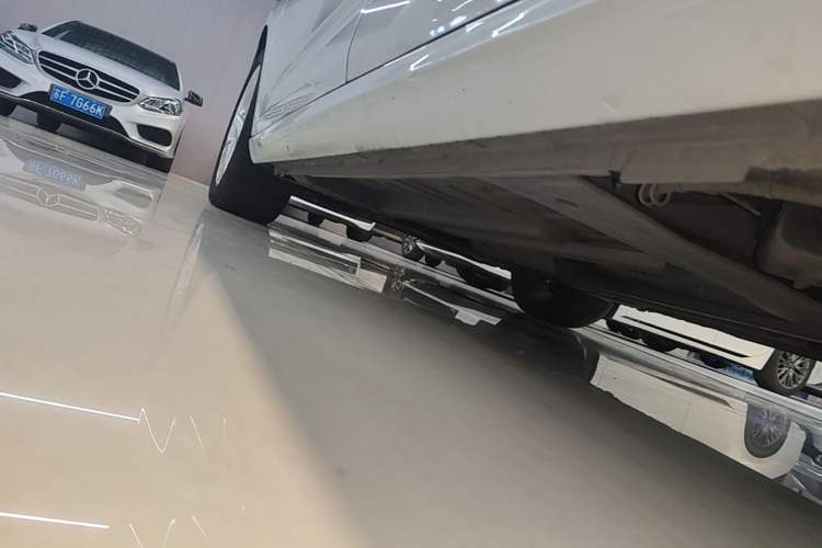 Used Citroen C4L 2015 1.6T Automatic Prestige Edition Left Side Sill