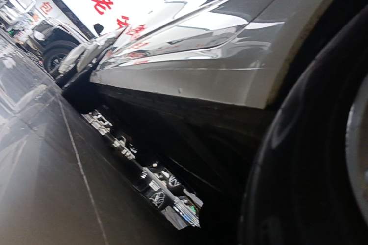 Used Citroen C4L 2015 1.8L Automatic Luxury Edition Left Side Sill