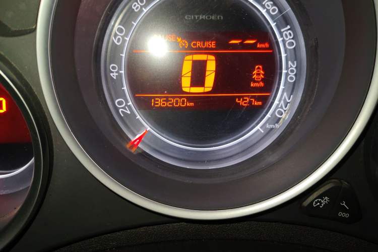 Used Citroen C4L 2015 1.6T Automatic Prestige Edition Odometer Close Up