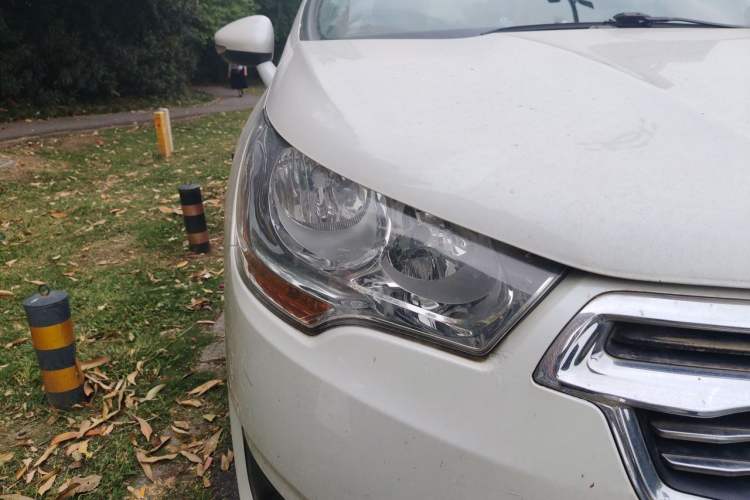 Used Citroen C4L 2015 1.8L Automatic Luxury Edition Right Front Headlight