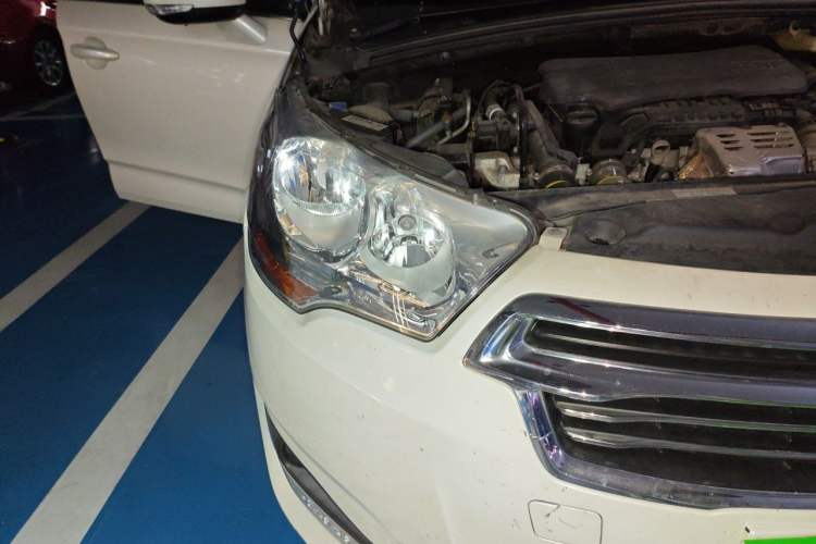 Used Citroen C4L 2015 1.2T Automatic Luxury Edition Right Front Headlight
