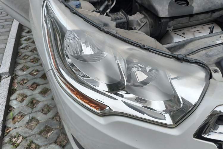 Used Citroen C4L 2015 1.8L Automatic Luxury Edition Right Front Headlight