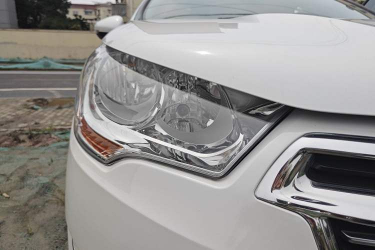 Used Citroen C4L 2015 1.8L Automatic Luxury Edition Right Front Headlight