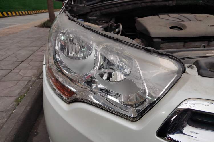 Used Citroen C4L 2015 1.8L Automatic Luxury Edition Right Front Headlight