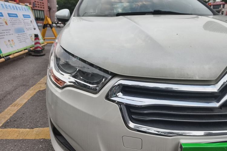 Used Citroen C4L 2015 1.8L Automatic Luxury Edition Right Front Headlight