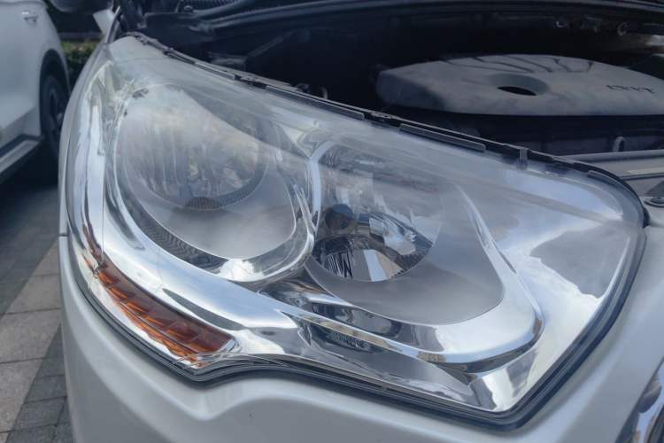 Used Citroen C4L 2015 1.8L Automatic Luxury Edition Right Front Headlight