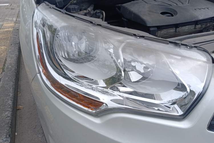 Used Citroen C4L 2015 1.8L Automatic Luxury Edition Right Front Headlight