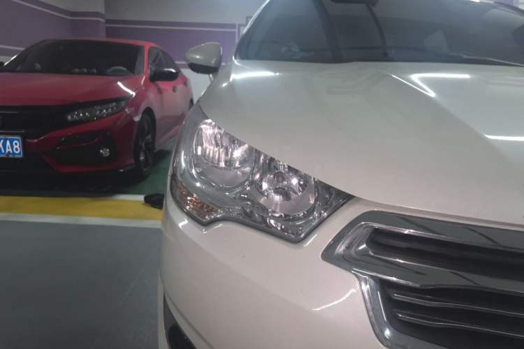 Used Citroen C4L 2015 1.8L Automatic Luxury Edition Right Front Headlight