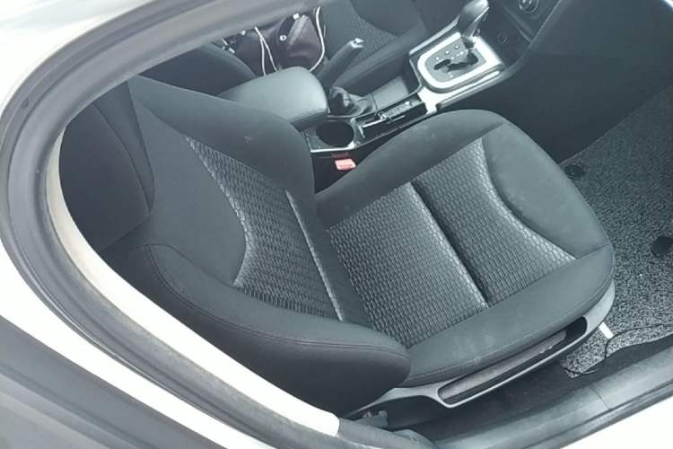 Used Citroen C4L 2015 1.2T Automatic Luxury Edition Right Front Seat