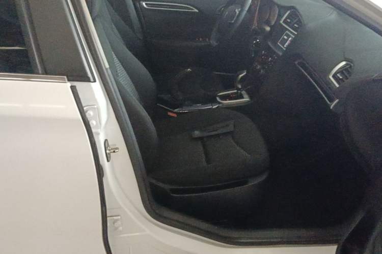Used Citroen C4L 2015 1.8L Automatic Luxury Edition Right Front Seat