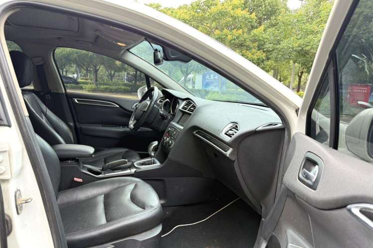 Used Citroen C4L 2015 1.8L Automatic Prestige Edition Right Front Seat