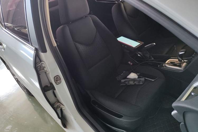 Used Citroen C4L 2015 1.8L Automatic Luxury Edition Right Front Seat