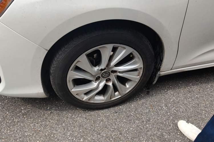 Used Citroen C4L 2015 1.6T Automatic Prestige Edition Right Front Wheel Hub