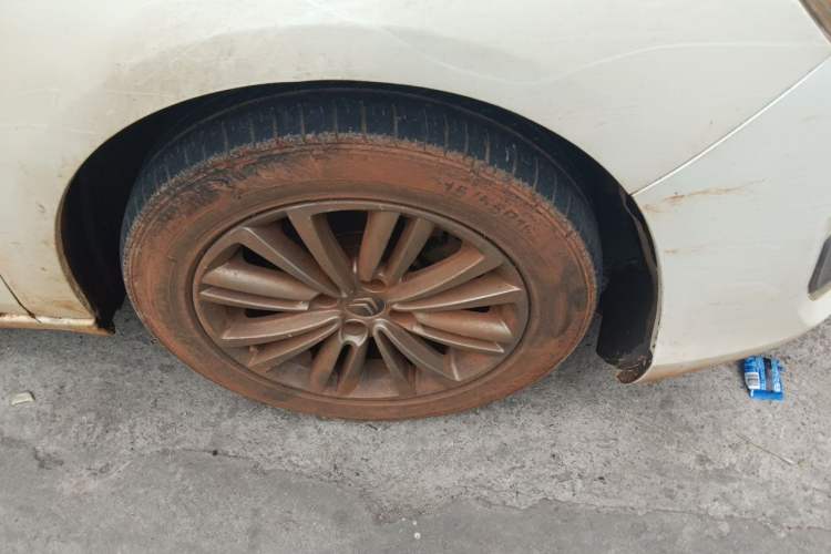 Used Citroen C4L 2015 1.8L Automatic Luxury Edition Right Front Wheel Hub