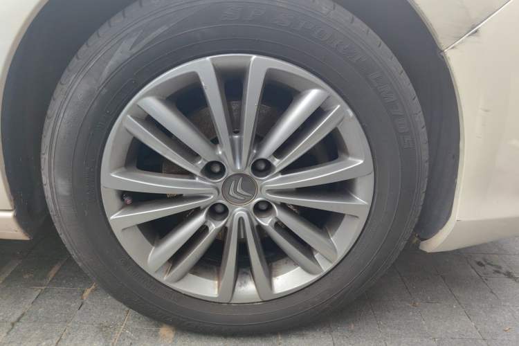 Used Citroen C4L 2015 1.8L Automatic Luxury Edition Right Front Wheel Hub