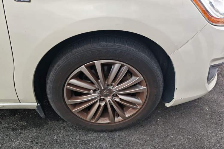 Used Citroen C4L 2015 1.8L Automatic Luxury Edition Right Front Wheel Hub