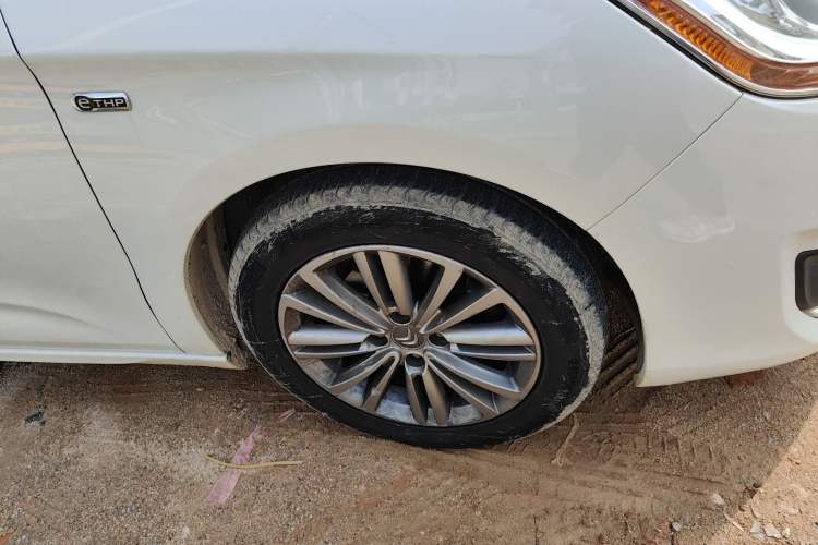 Used Citroen C4L 2015 1.2T Automatic Luxury Edition Right Front Wheel Hub