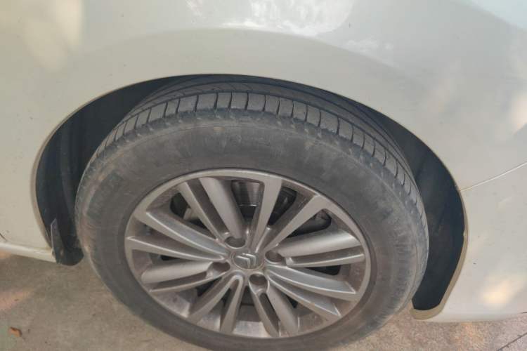 Used Citroen C4L 2015 1.8L Automatic Luxury Edition Right Front Wheel Hub