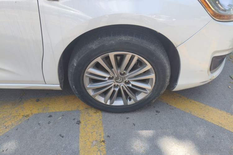 Used Citroen C4L 2015 1.8L Automatic Luxury Edition Right Front Wheel Hub