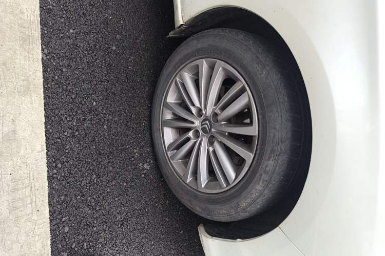 Used Citroen C4L 2015 1.2T Manual Luxury Edition Right Front Wheel Hub