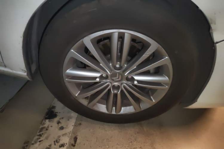Used Citroen C4L 2015 1.2T Manual Luxury Edition Right Front Wheel Hub