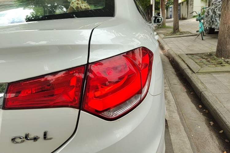 Used Citroen C4L 2015 1.2T Automatic Luxury Edition Right Rear Taillight