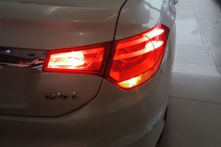 Used Citroen C4L 2015 1.8L Automatic Luxury Edition Right Rear Taillight