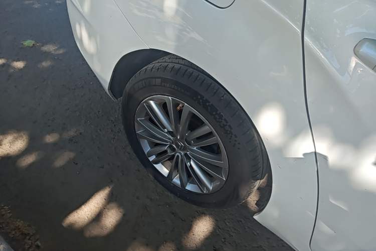 Used Citroen C4L 2015 1.8L Automatic Luxury Edition Right Rear Wheel Hub