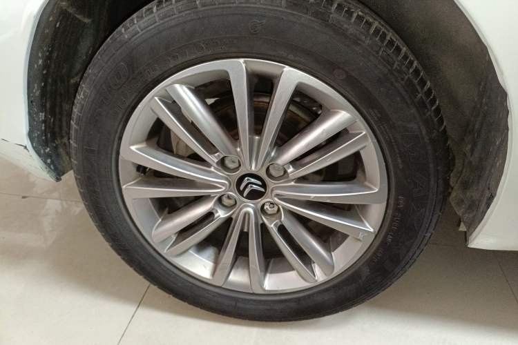 Used Citroen C4L 2015 1.8L Automatic Luxury Edition Right Rear Wheel Hub