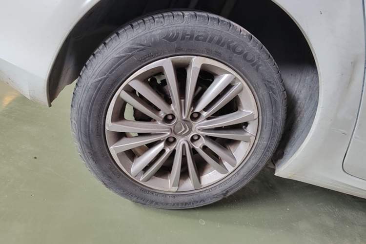 Used Citroen C4L 2015 1.8L Automatic Luxury Edition Right Rear Wheel Hub