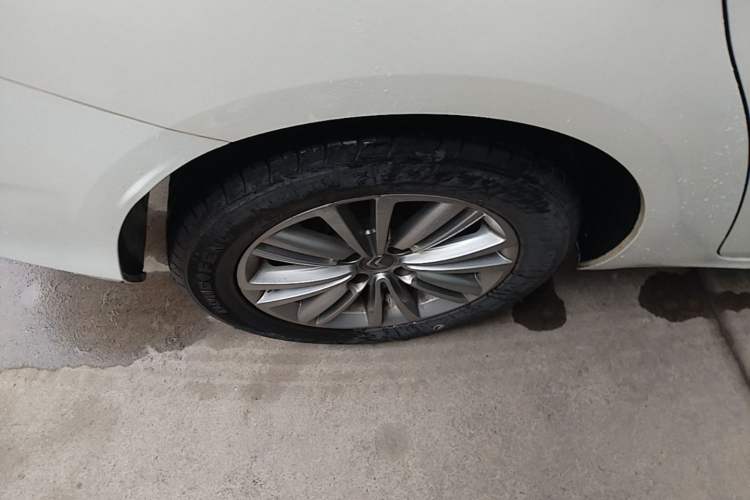 Used Citroen C4L 2015 1.8L Automatic Leading Edition Right Rear Wheel Hub