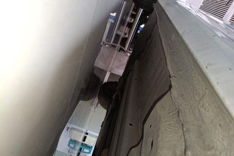Used Citroen C4L 2015 1.8L Automatic Luxury Edition Right Side Sill
