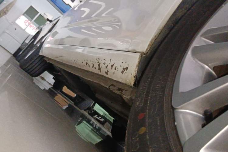 Used Citroen C4L 2015 1.8L Automatic Luxury Edition Right Side Sill