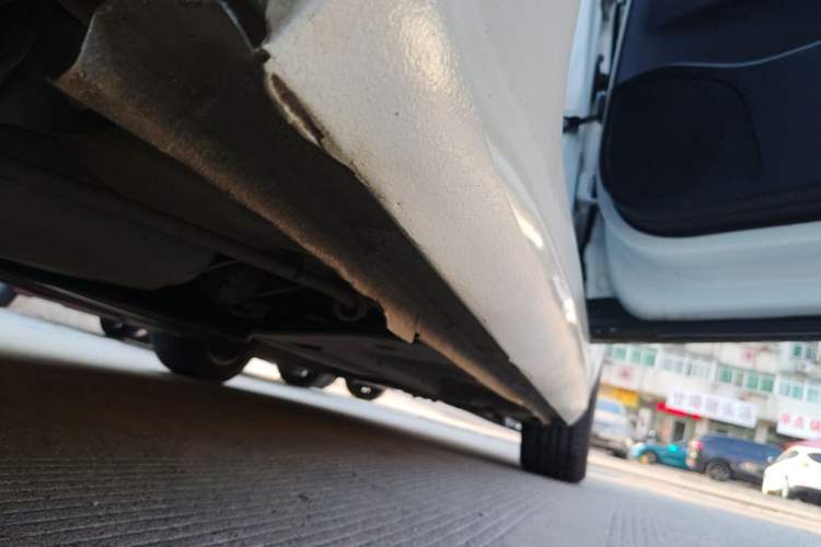 Used Citroen C4L 2015 1.2T Automatic Luxury Edition Right Side Sill