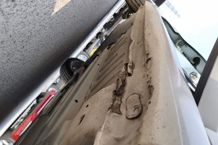 Used Citroen C4L 2015 1.6T Automatic Prestige Edition Right Side Sill