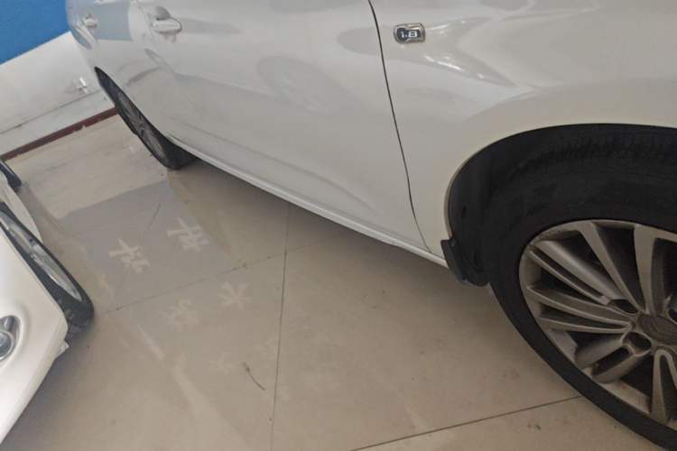 Used Citroen C4L 2015 1.8L Automatic Leading Edition Right Side Sill