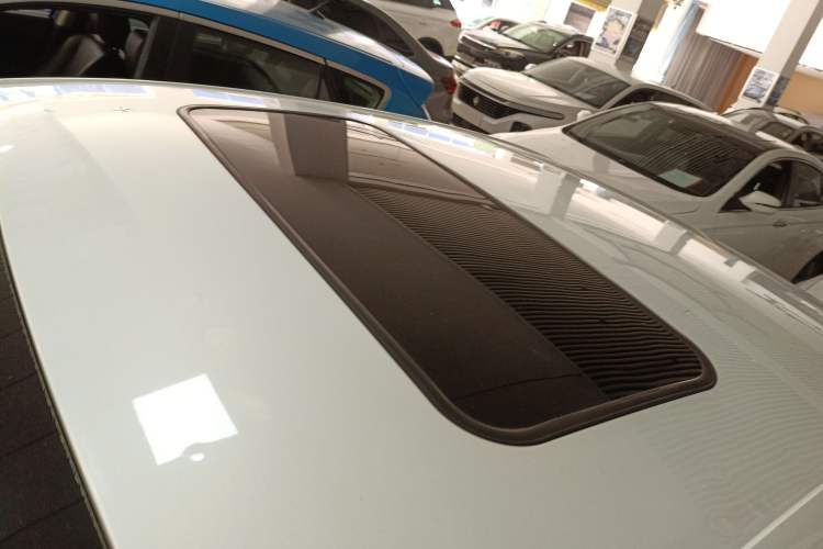 Used Citroen C4L 2015 1.8L Automatic Luxury Edition Roof