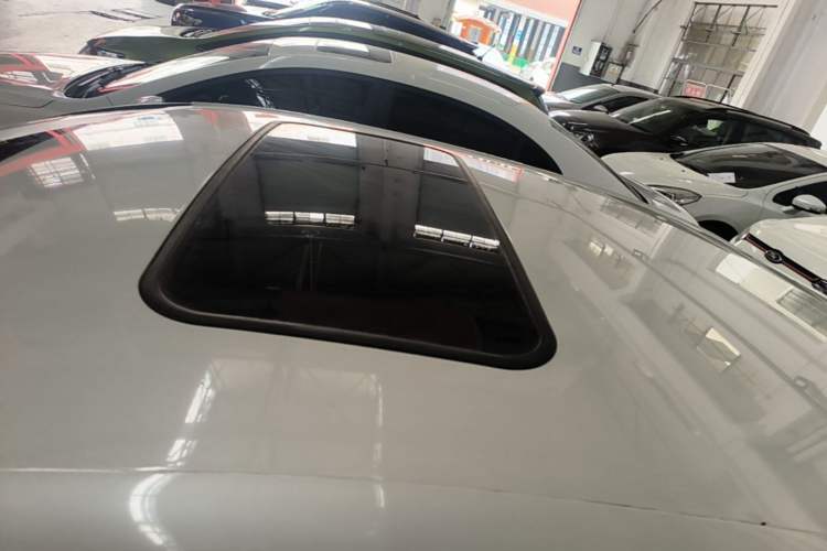 Used Citroen C4L 2015 1.8L Automatic Luxury Edition Roof