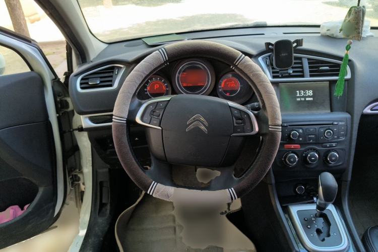 Used Citroen C4L 2015 1.8L Automatic Luxury Edition Steering Wheel